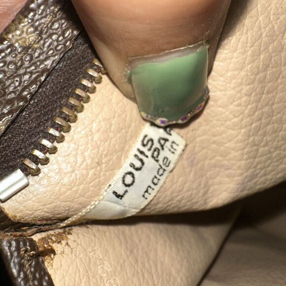 Authentic Louis Vuitton Monogram Toiletry Pouch 26 M47542 - Picture 12 of 15